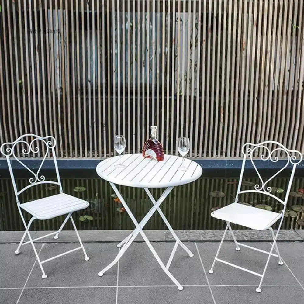 Table pliante Lidl : la solution idéale pour aménager un balcon de petite taille !