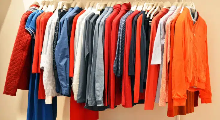 Faites appel à un grossiste proposant une large collection de vêtements pour votre boutique